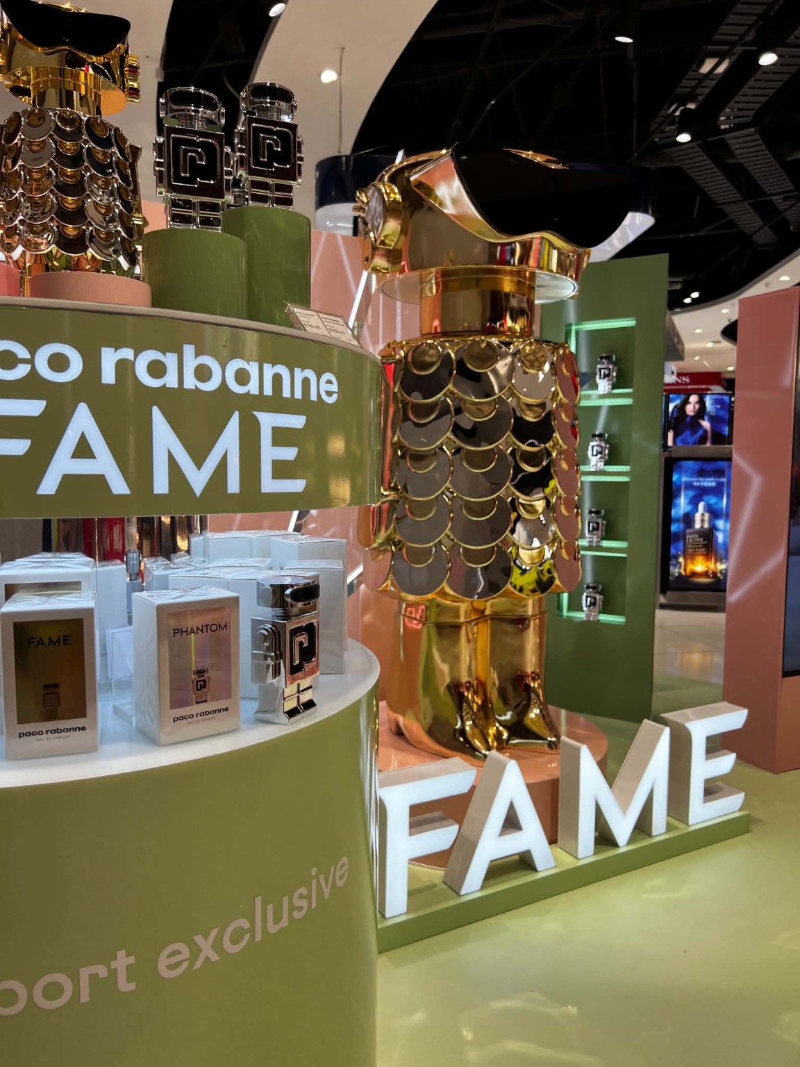Paco Rabanne Fame retail display